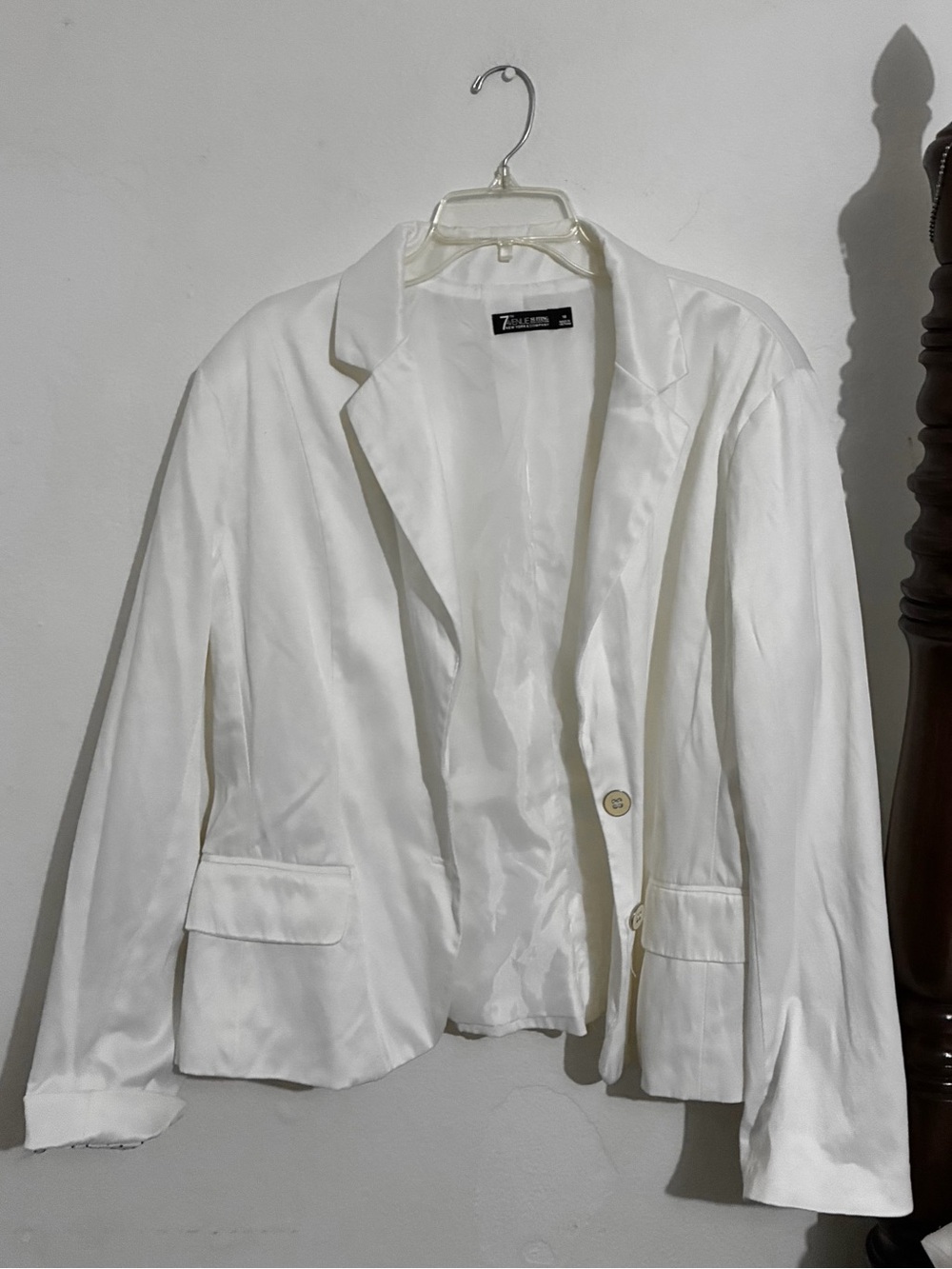 Classic White Single-Button Notch Lapel Blazer by ZUNNIROSE